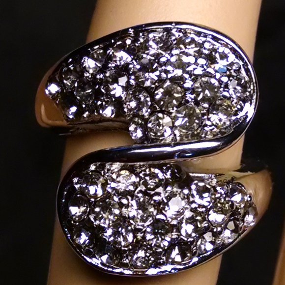 Beautiful Rhinestones Sexy Stylish Ring